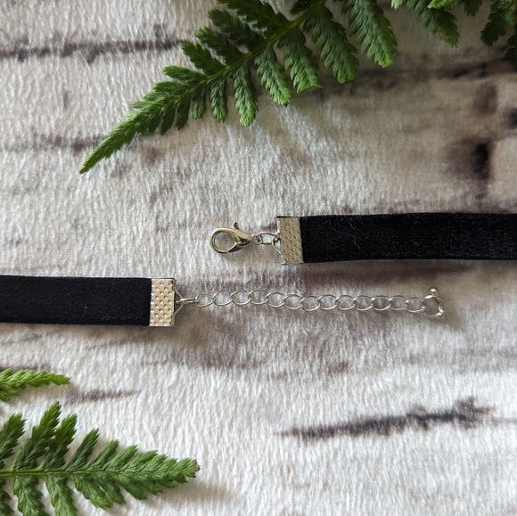 🩷 Cross choker - Picture 3 of 3